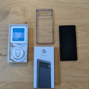 Google Pixel 6 - Charcoal Black